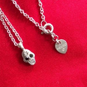 Me & Ro tiny skull necklace